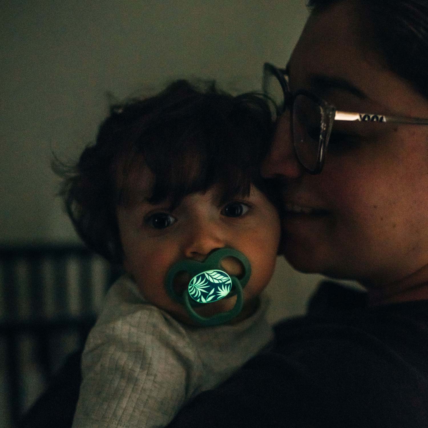 Dr. Brown's™ Advantage™ Glow-in-the-Dark Pacifiers, Ages 6-18 months, 2 Count - Image 5