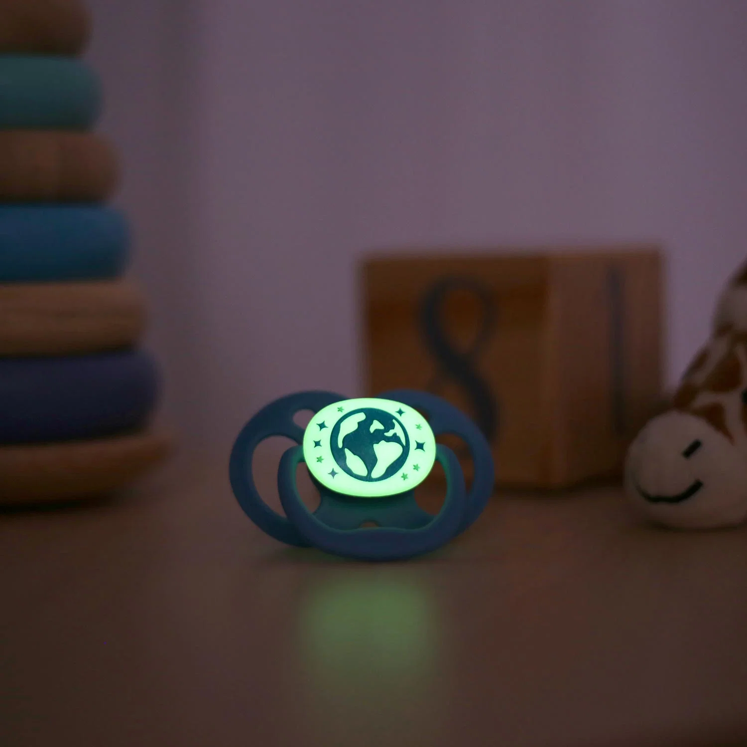 Dr. Brown's™ Advantage™ Glow-in-the-Dark Pacifiers, Ages 6-18 months, 2 Count - Image 6